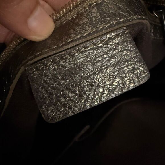Salvatore Ferragamo Women's Gray Metallic Leather Shoulder Bag - Picture 7 of 11